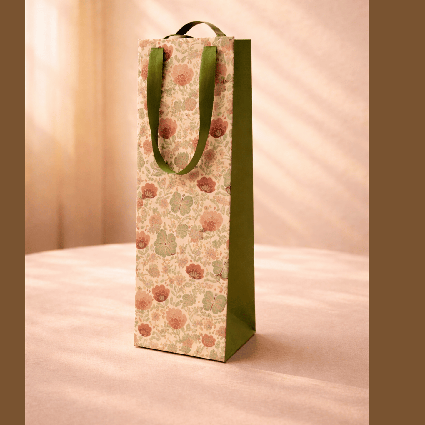 Secret Garden Bottle Bag